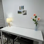 Hongdae Oyo Stay, Free Luggage Keeping, Hongdae Station Green Line And Airport Train