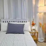 Hongdae Oyo Stay, Free Luggage Keeping, Hongdae Station Green Line And Airport Train