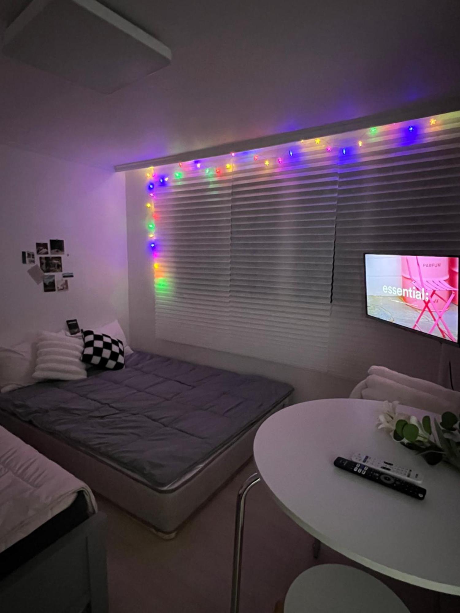 Hongdae Oyo Stay, Free Luggage Keeping, Hongdae Station Line And Airport Train Apartment Seoul